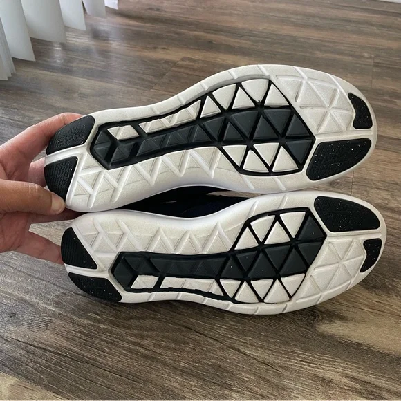 Nike Flex 2017 Womens 8 Running Sneakers Black Lace Up Comfort Low 898476-001 - Picture 13 of 16